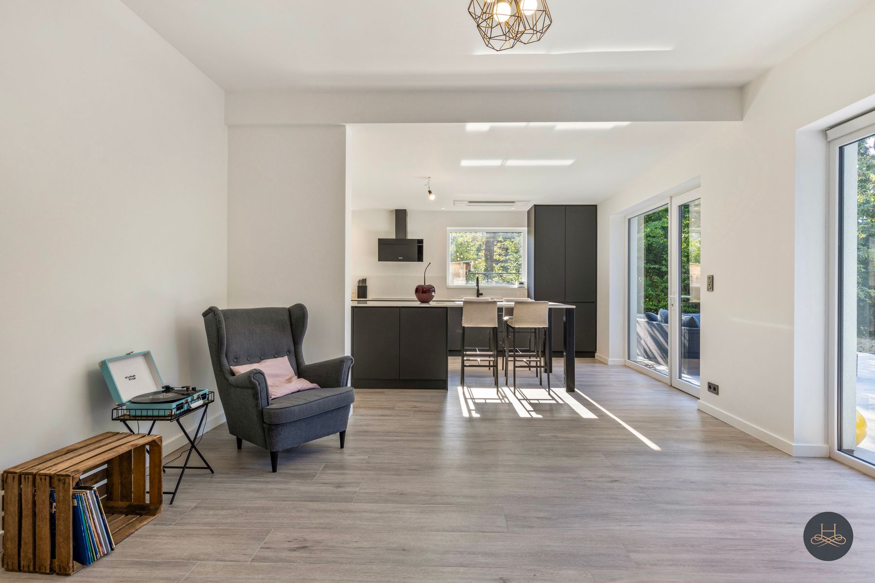 Energiezuinige gerenoveerde villa op een zeer ruim perceel foto 5