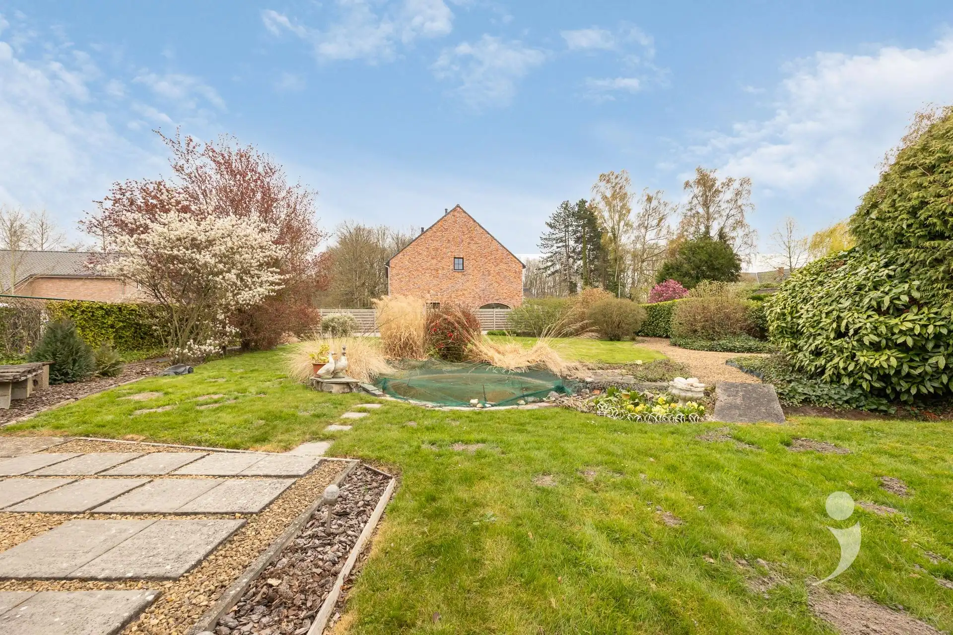 Statige woning op een mooi perceel! foto 24