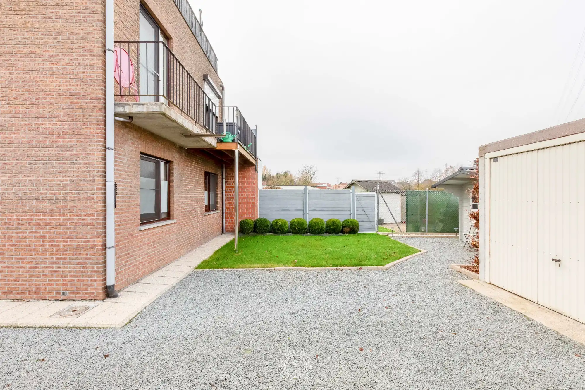 Zeer interessante investeringseigendom met 3 appartementen foto 2