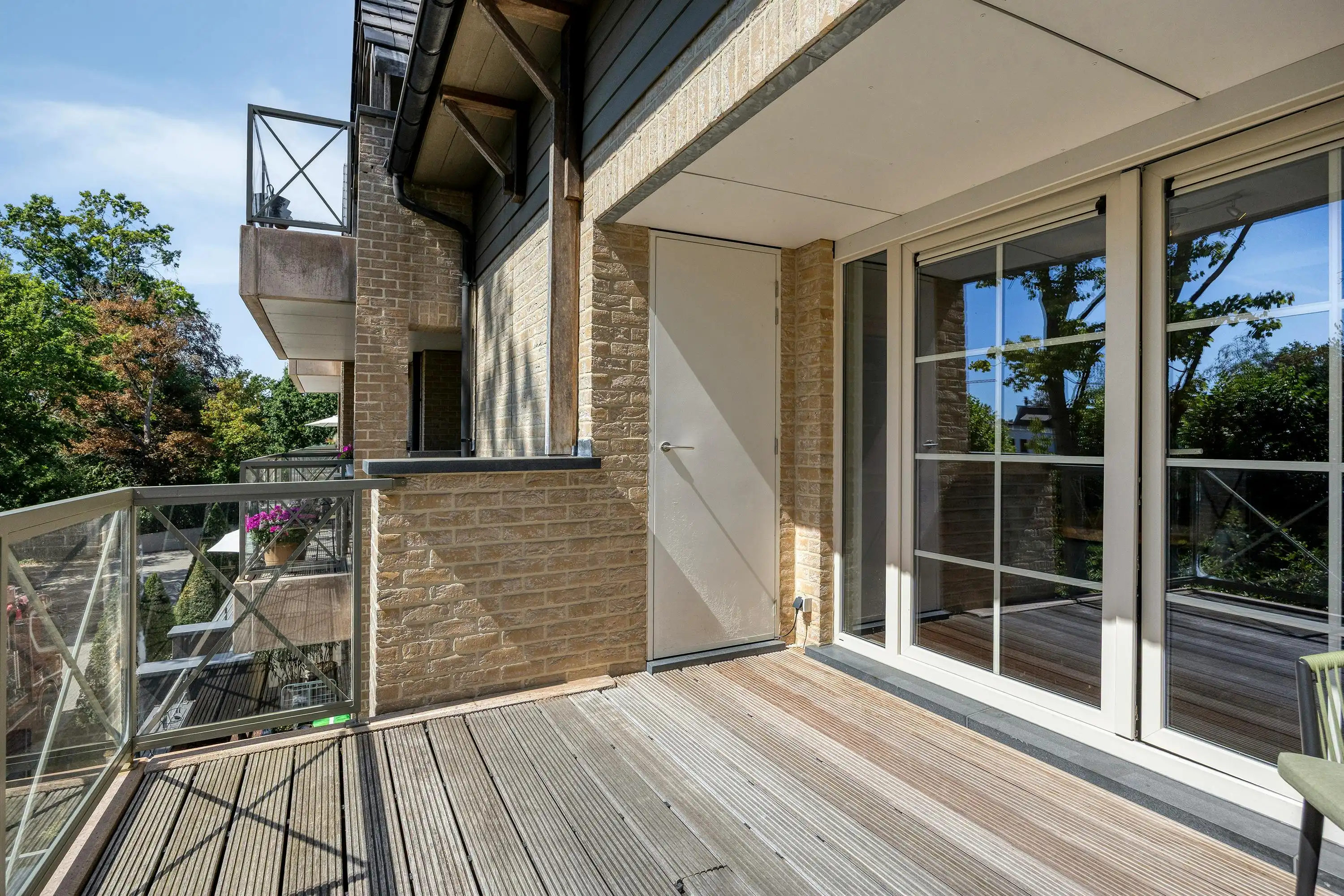 Mooi parkappartement met 2 slaapkamers, garage en 2 kelders foto 12