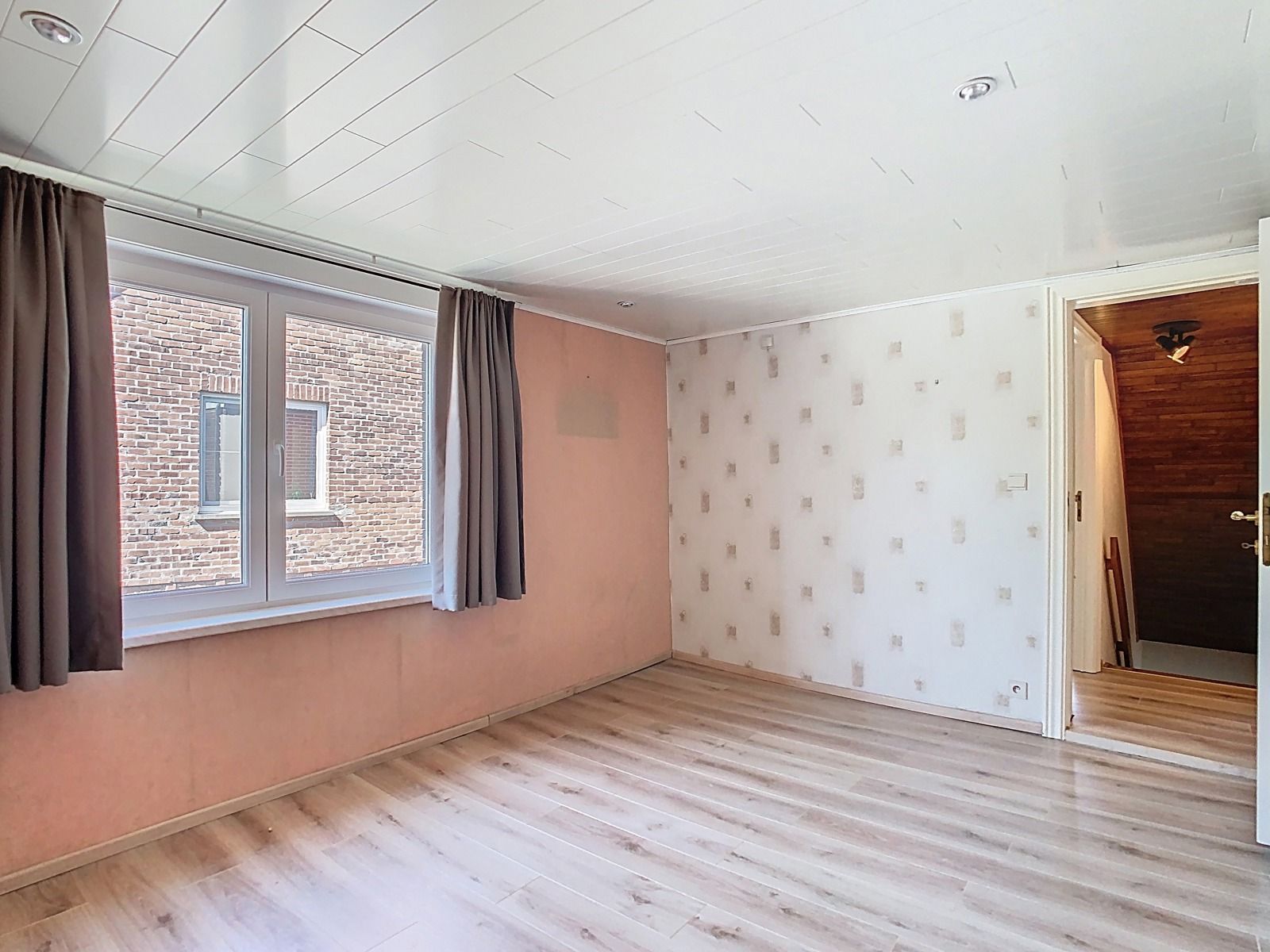 Rustig gelegen, charmante én instapklare woning met 2 SLPK! foto 10