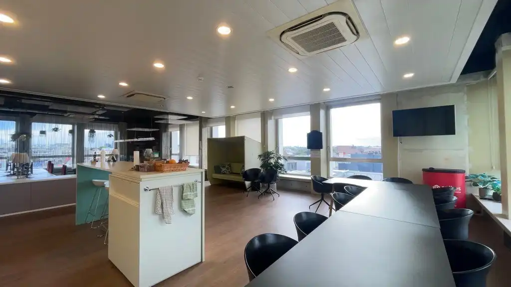 Stijlvolle kantoren te huur in WAW building Antwerpen foto 7