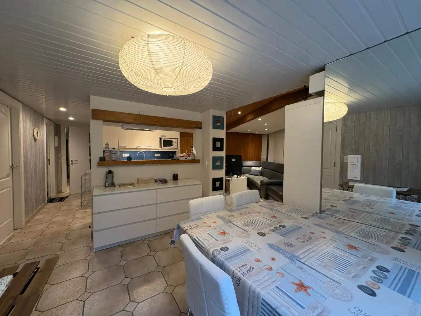 Instapklaar appartement met privé terras foto 3