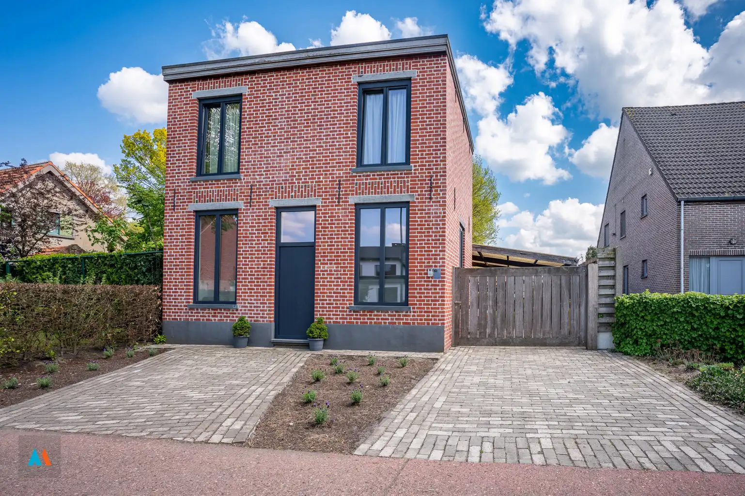 Hoofdfoto van de publicatie: Vrijstaande gezinswoning