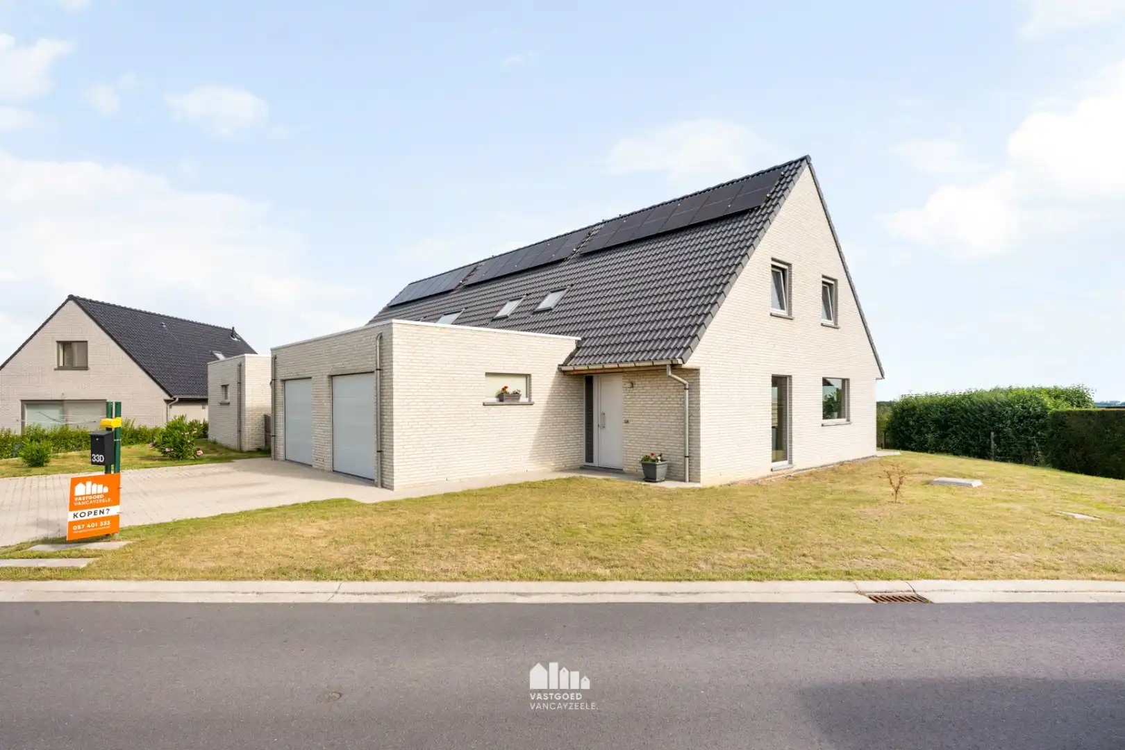 Recente halfopen woning (bj:2023) met landelijk uitzicht in Wijtschate foto {{pictureIndex}}