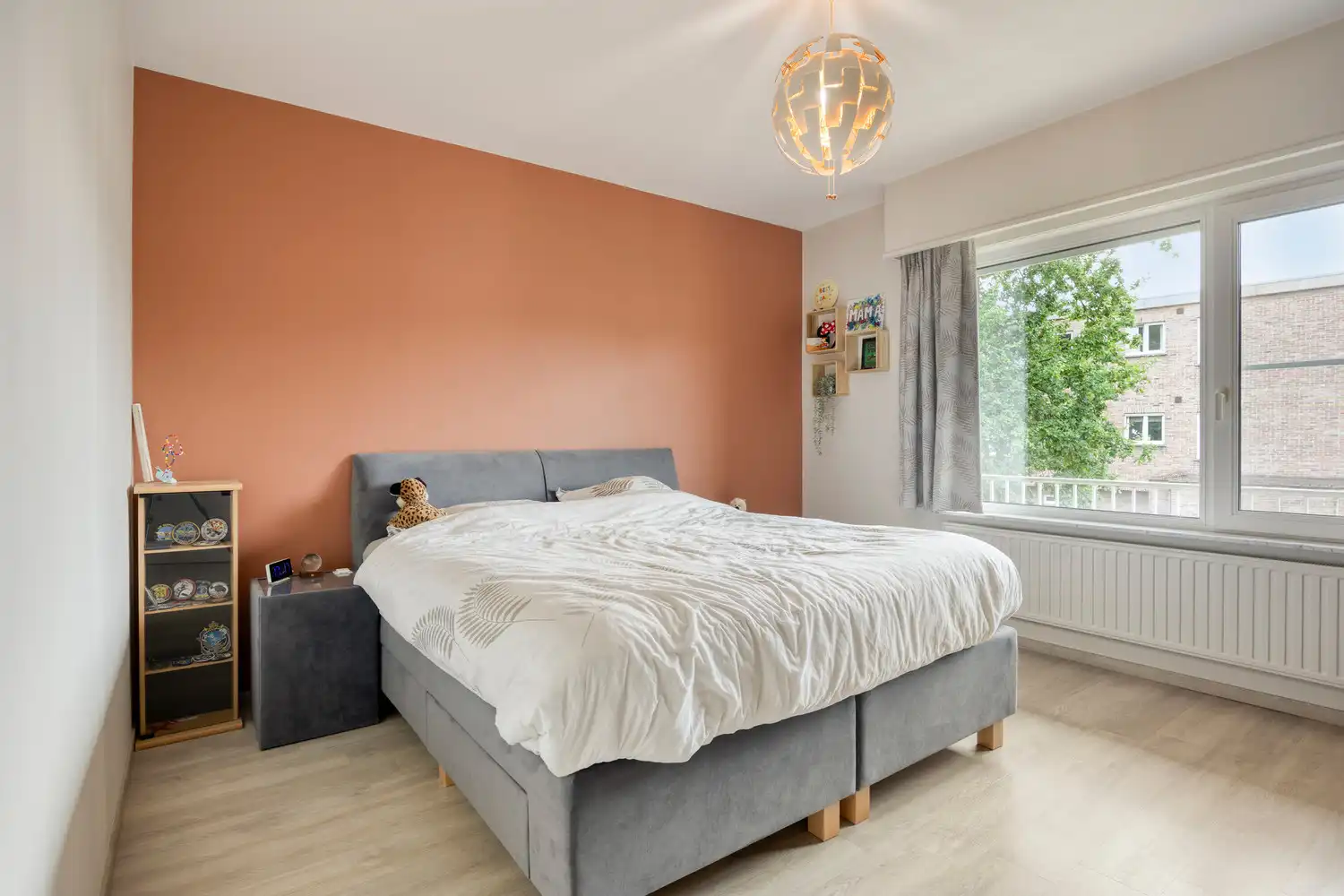 Lichtrijk en ruim 3 slaapkamer appartement met garage! foto 13