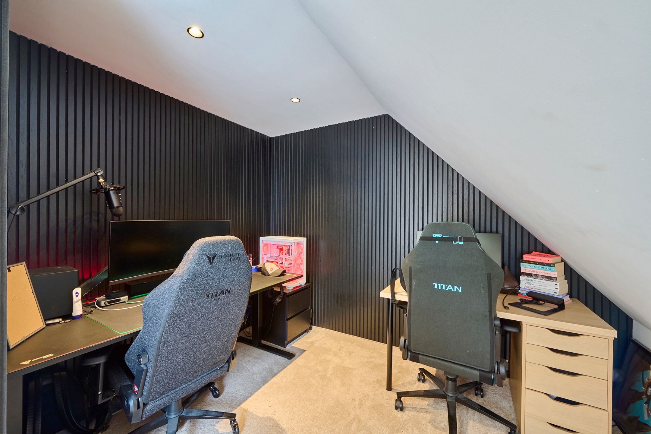 ZEER RUIM MODERN EN LICHTRIJK TRIPLEX APPARTEMENT VAN 160m² foto 9