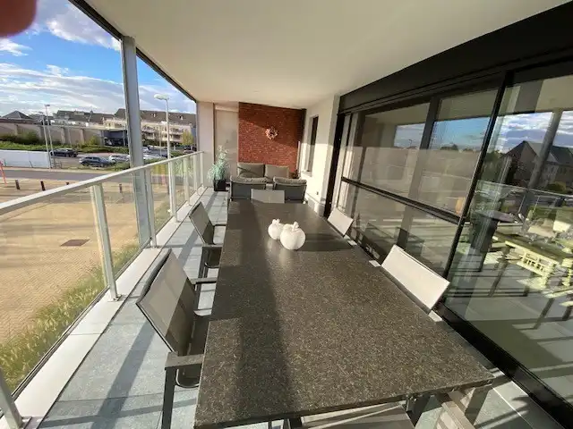 Ruim en instapklaar appartement met 3 slaapkamers, 2 terrassen en garage. foto 24