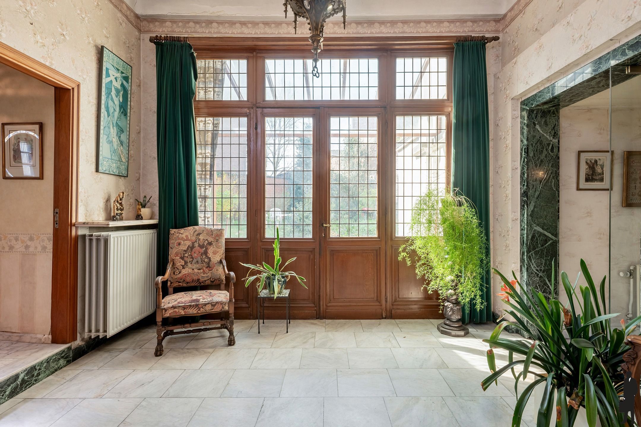 Hoofdfoto van de publicatie: Prachtig neoclassicistisch herenhuis aan de stadsrand van Mechelen.