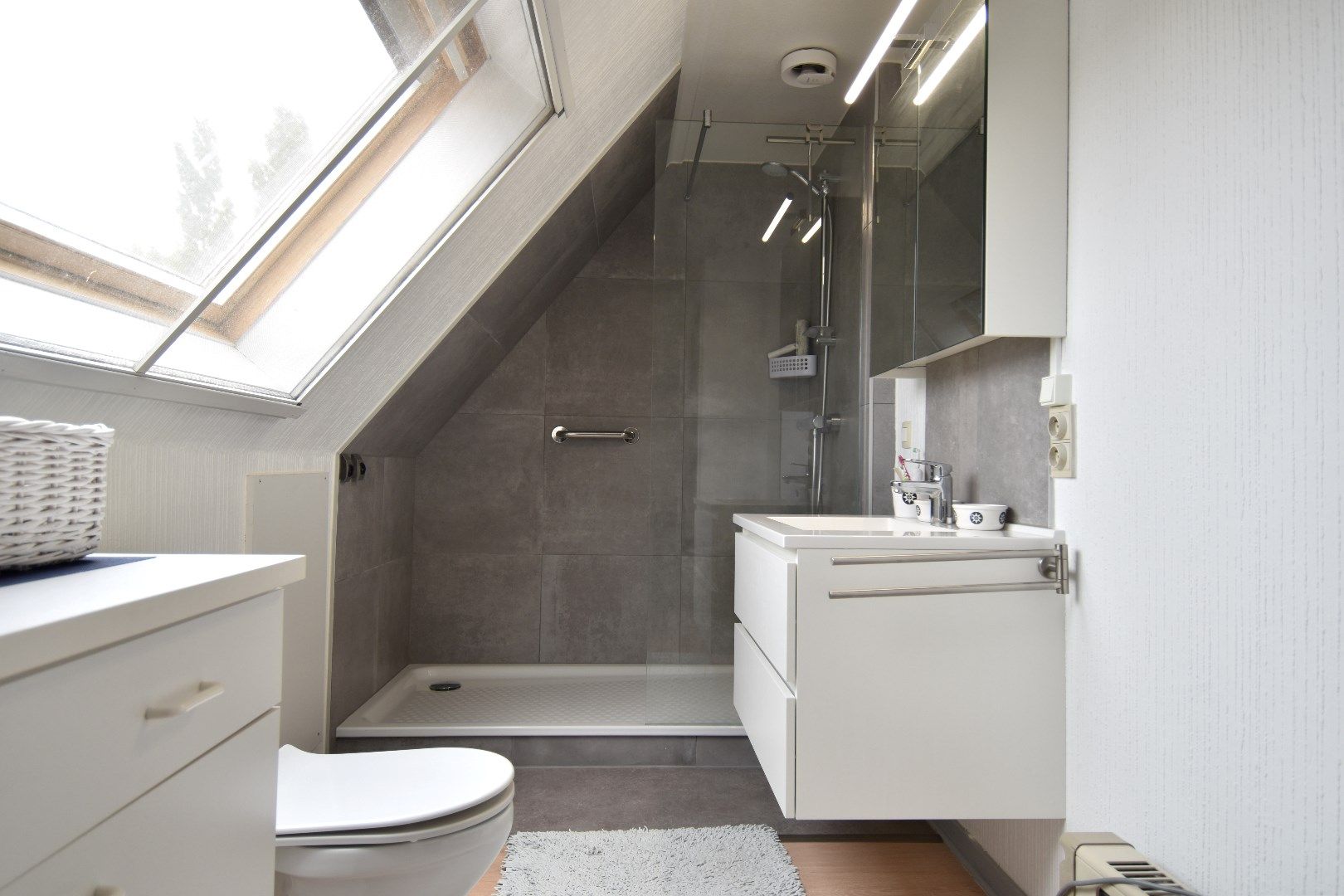 Charmante koppelwoning met 3 slaapkamers te Heule foto 7