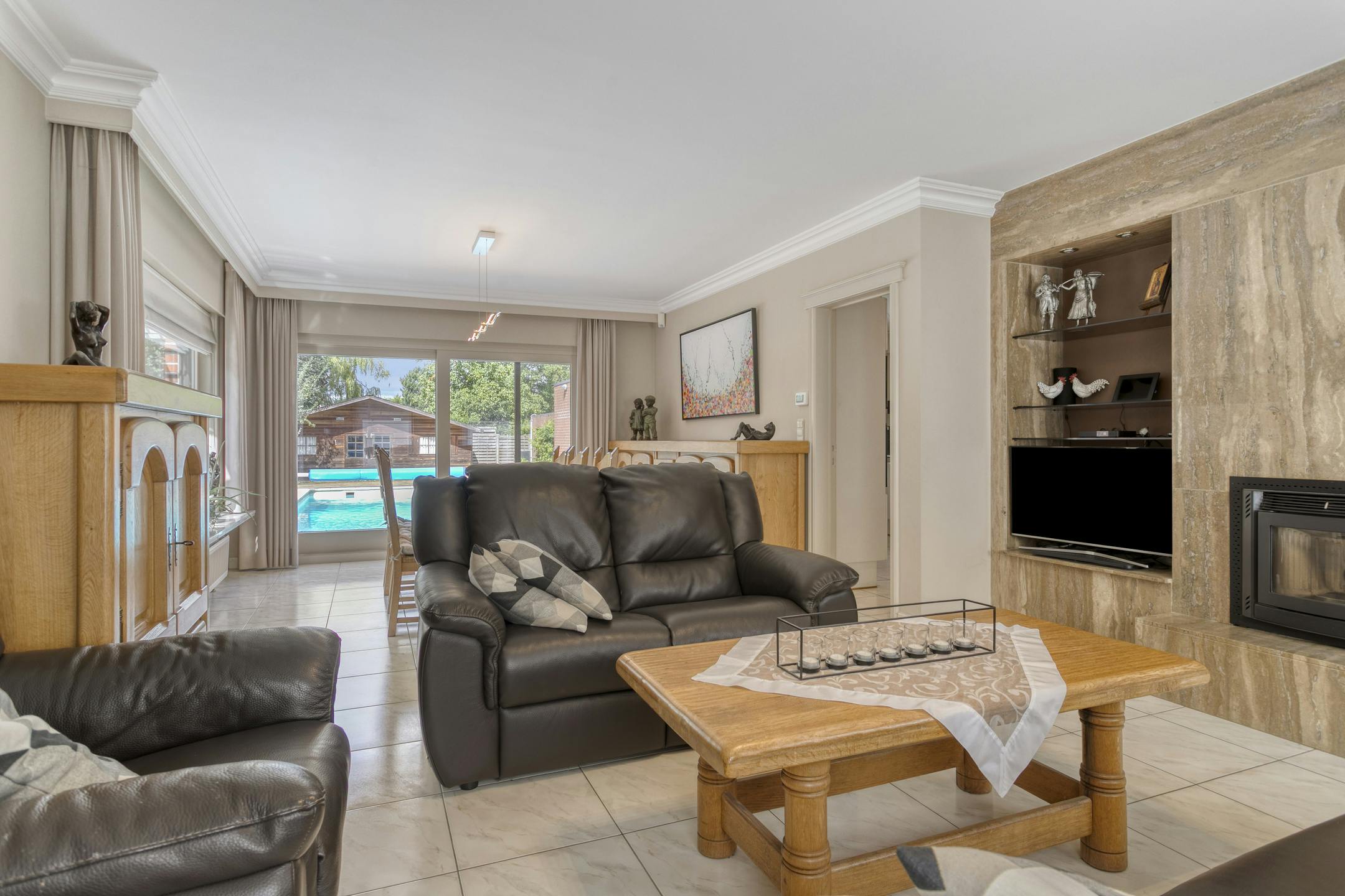 Praktijkruimte met woonst te koop in Beveren-Leie foto 6