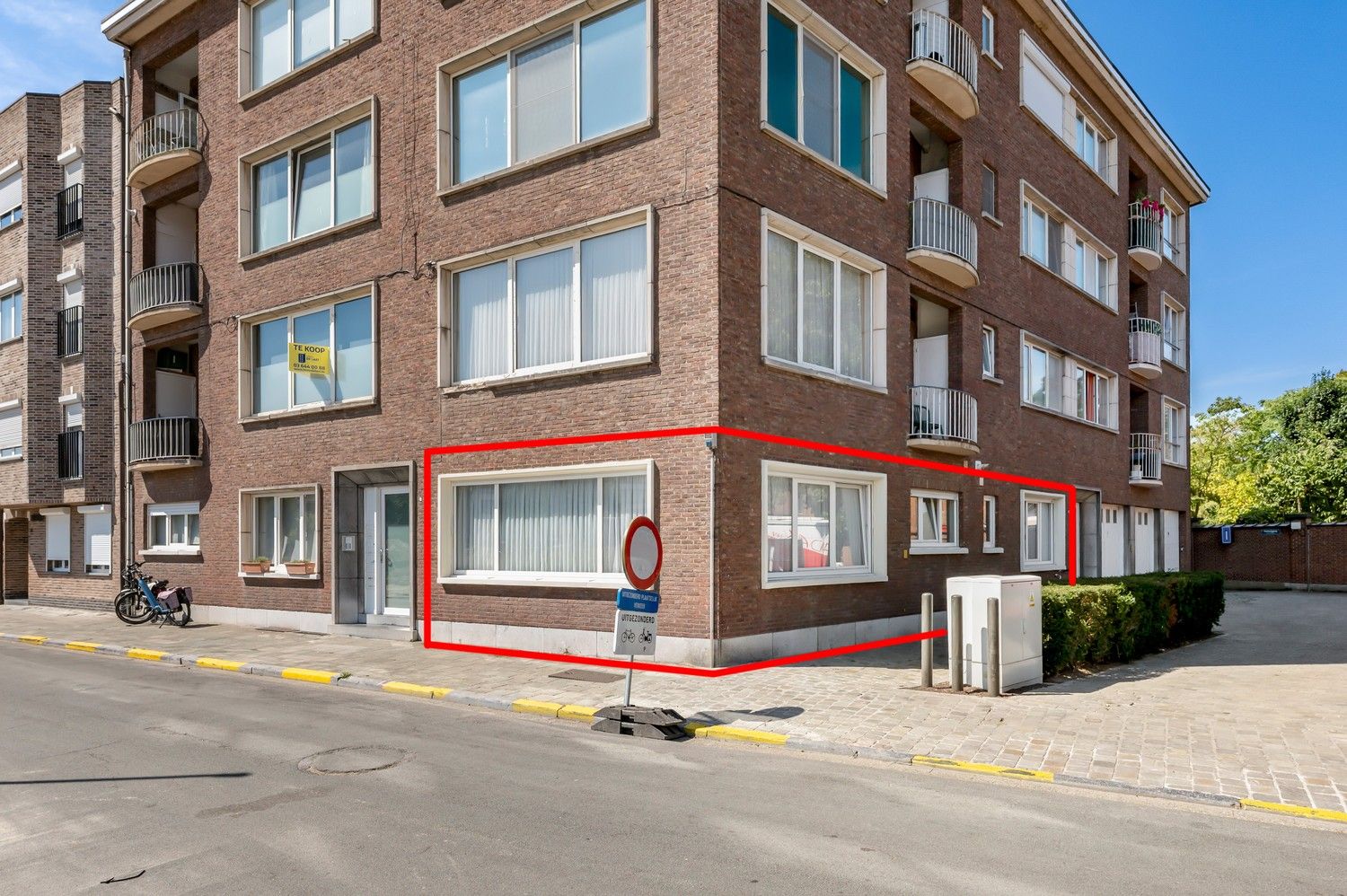 Gerenoveerd gelijkvloersappartement met twee slaapkamers. foto 21