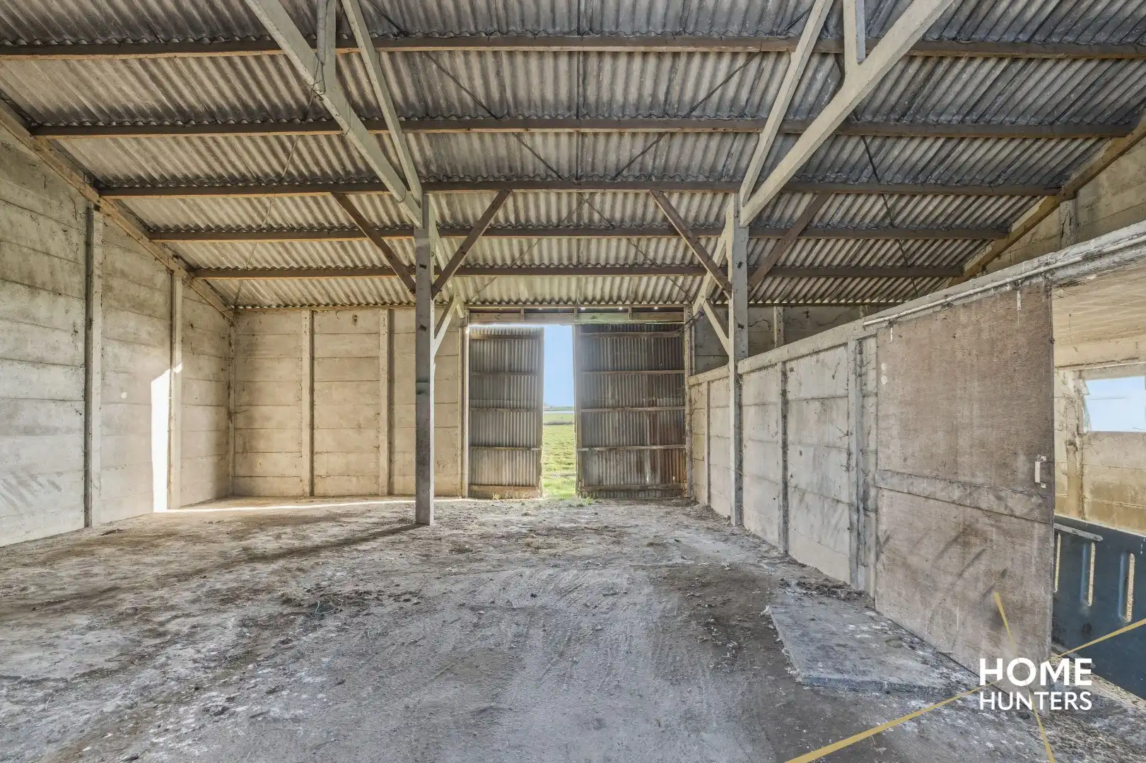 Unieke te renoveren hoeve op 14.188 m² met adembenemend zicht op de Kemmelberg foto 30