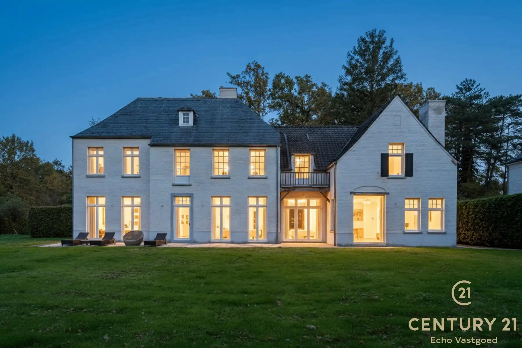 Unieke high-end villa met royaal woonoppervlak op 2415m² foto 31