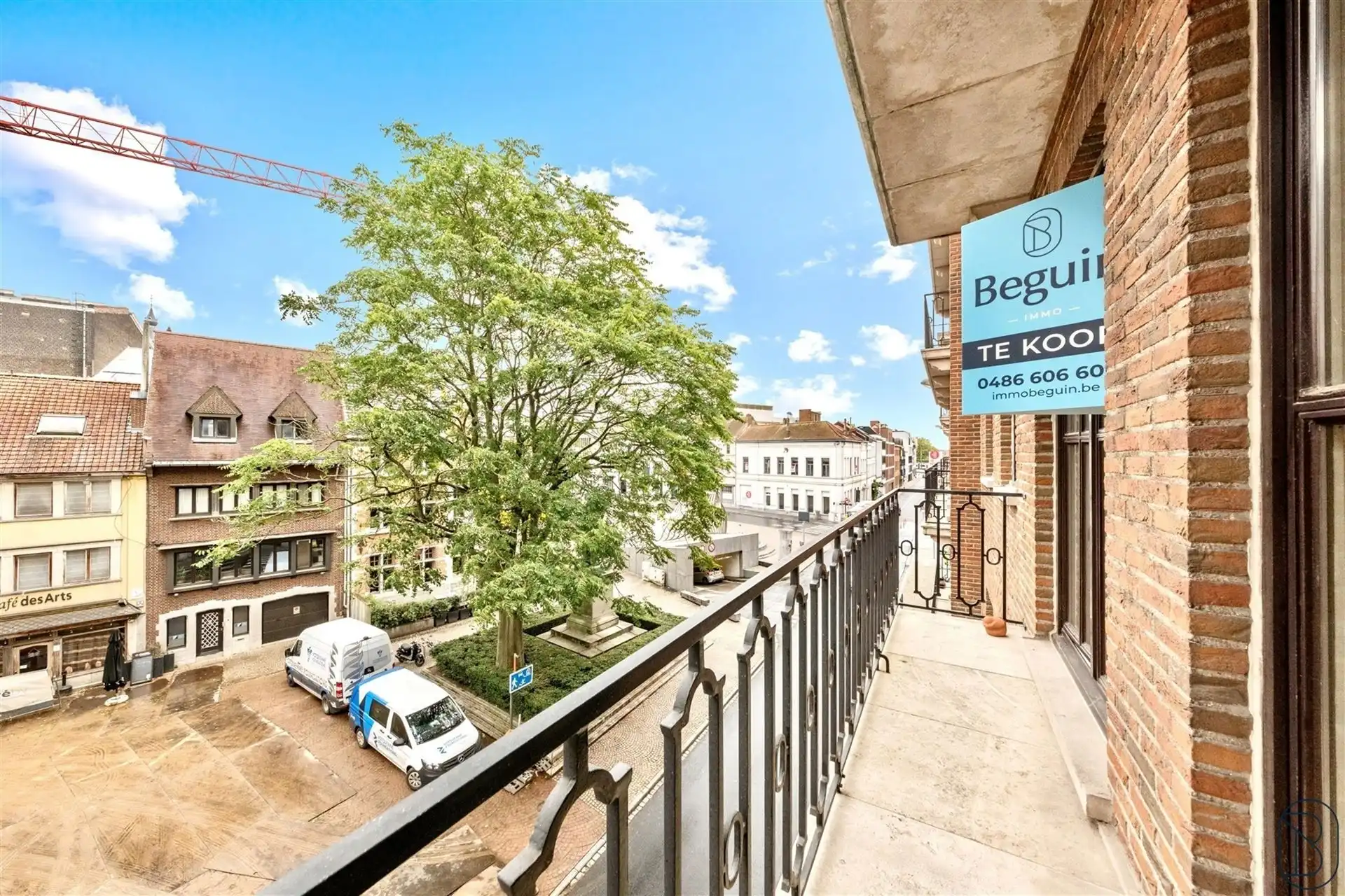 FANTASTISCH GELEGEN ruim appartement met 2 SLK & 2 TERRASSEN foto 4