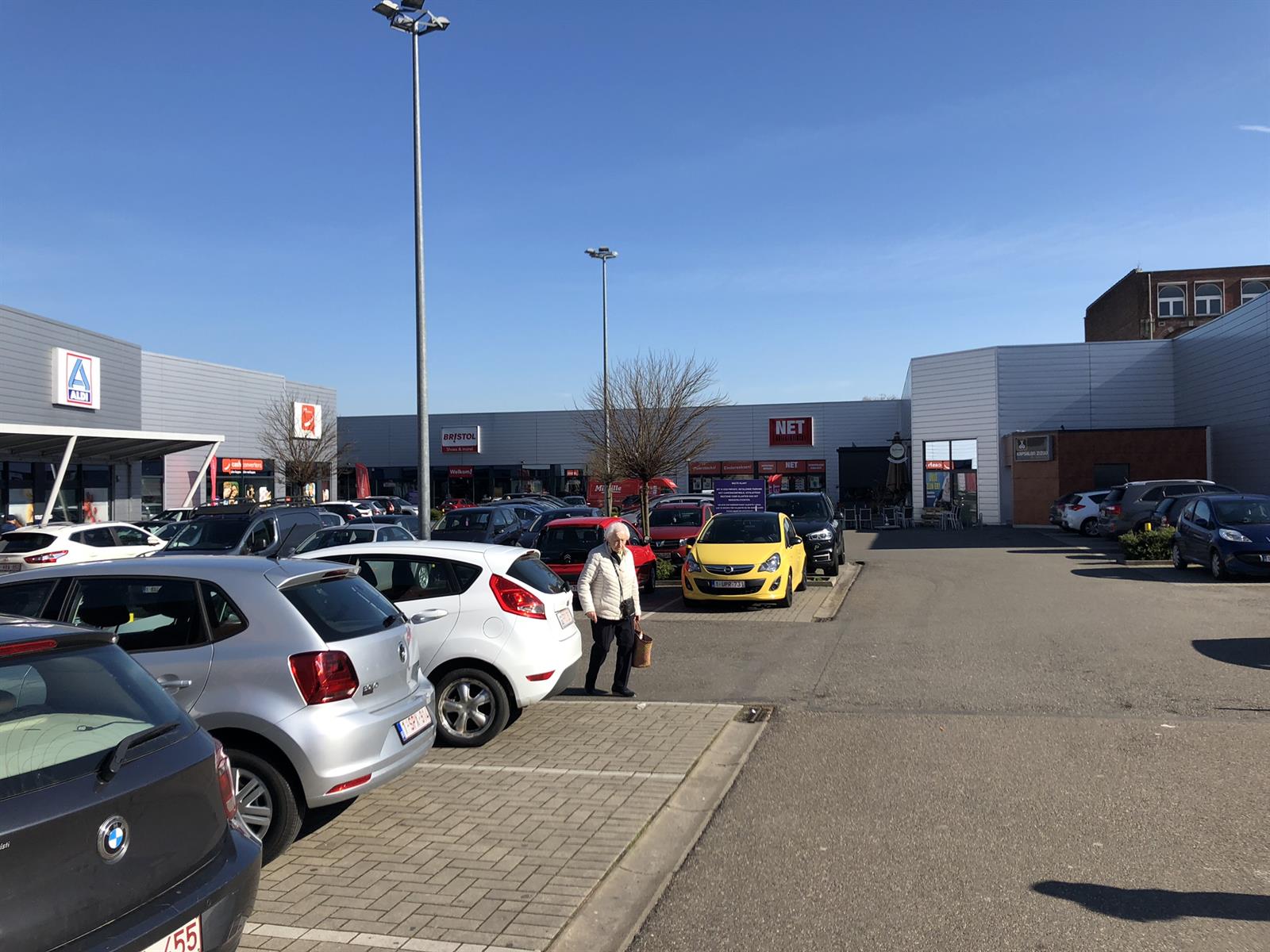 Te huur: com. ruimte van +/- 800 m² op Roosevelt Center  foto 2