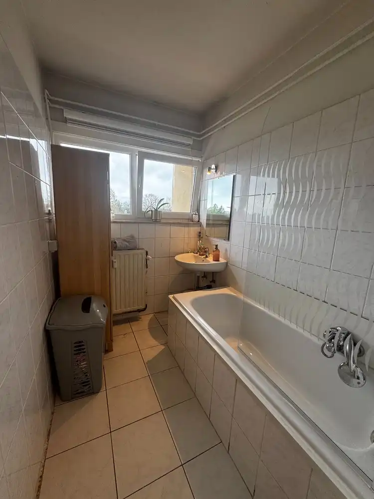 RUIM APPARTEMENT OP TOPLIGGING IN GENK foto 8