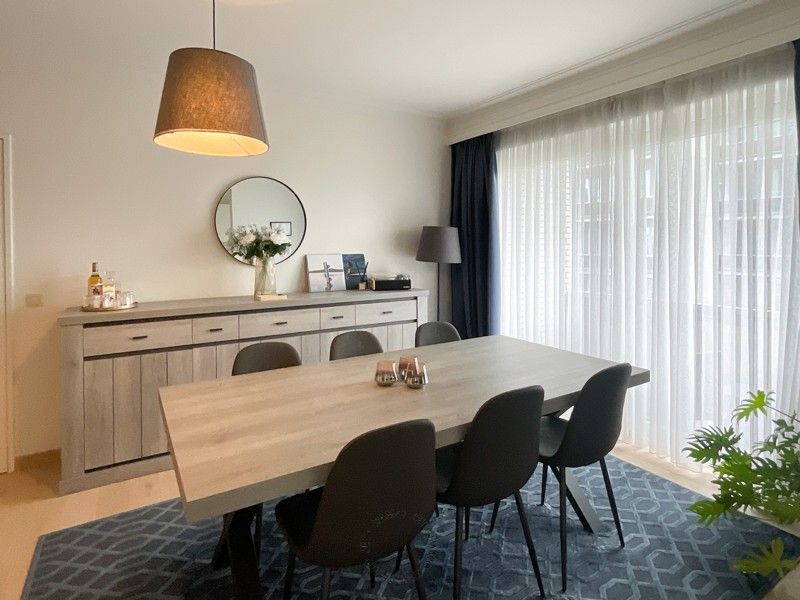 Volledig vernieuwd instapklaar appartement met autostaanplaats in hartje Beveren foto 7