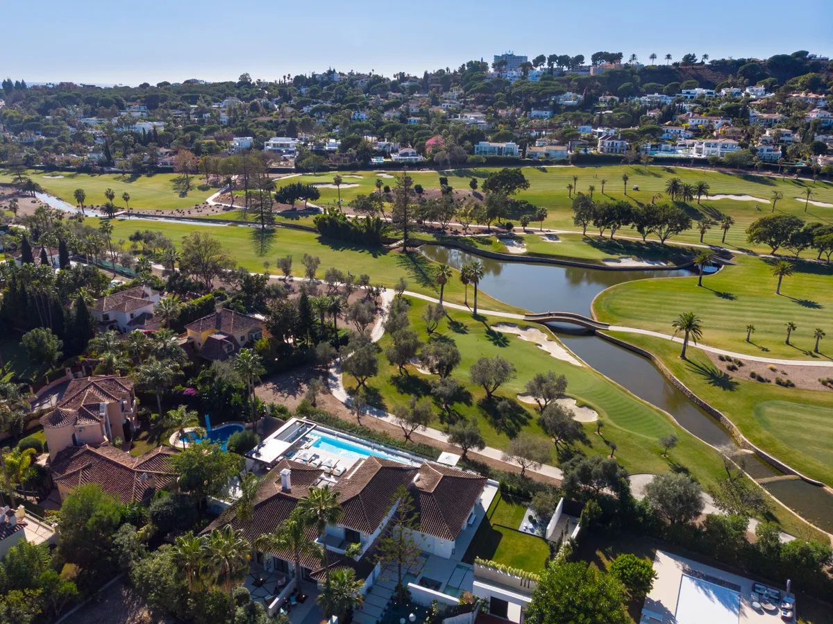 Exclusieve leefstijl in de perfectie: luxe villa aan Las Brisas golfbaan met ongekende privacy en panoramisch uitzicht foto 32