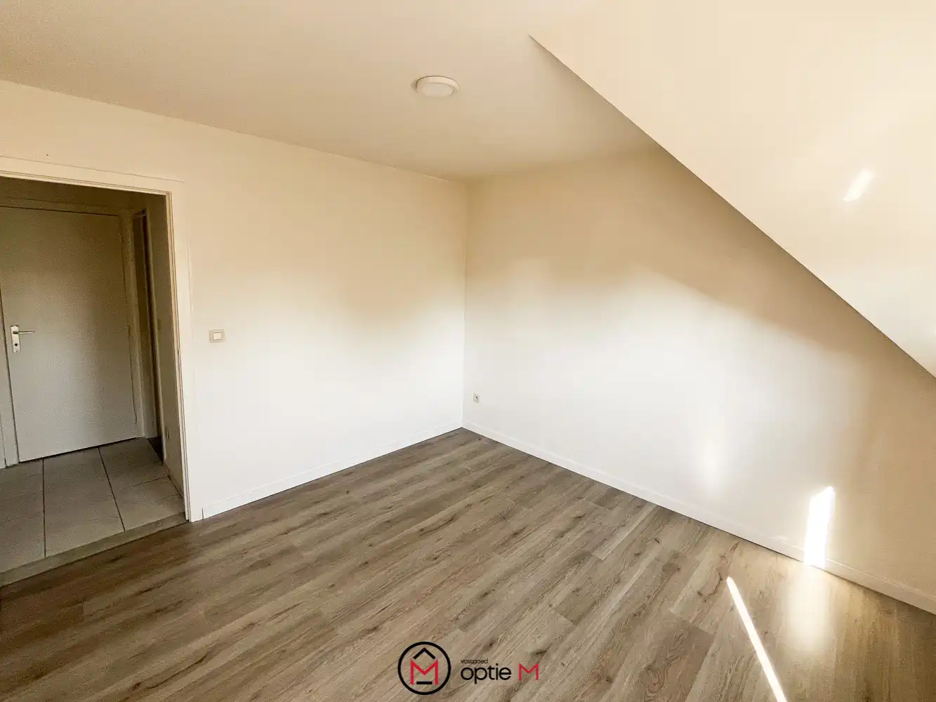Appartement te huur in Bilzen-Hoeselt– met parkeerplaats en zonnig terras foto 8