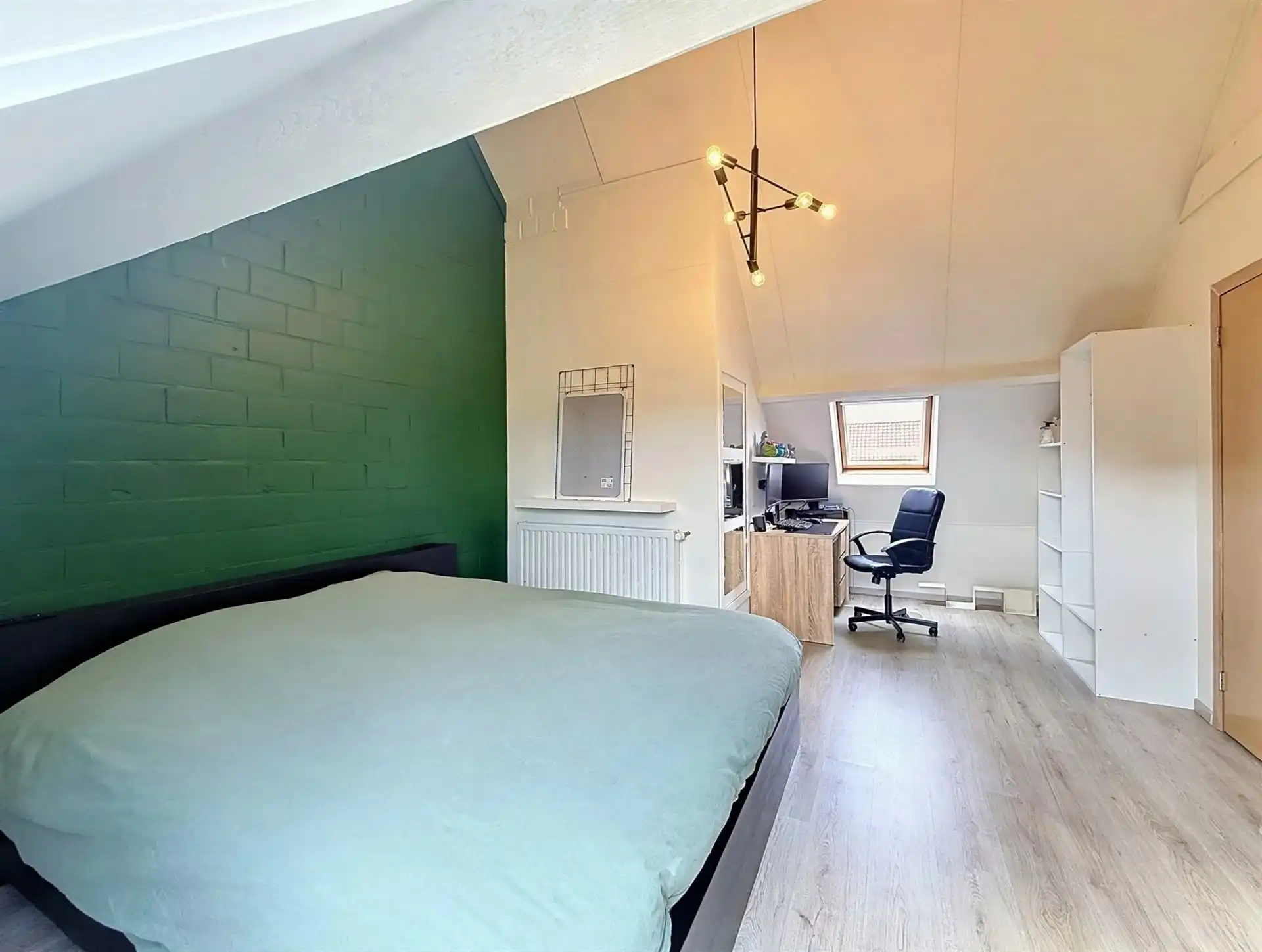 Ruime gezinswoning met 5 slaapkamers, EPC B en 203 m² bewoonbare oppervlakte in een doodlopende straat! foto 13