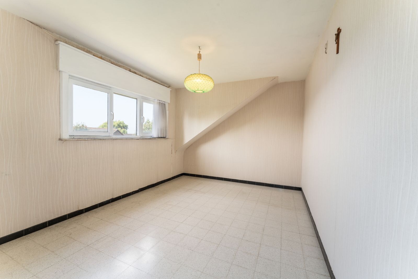 Ruime gezinswoning op 737 m² met 6 slaapkamers! foto 15