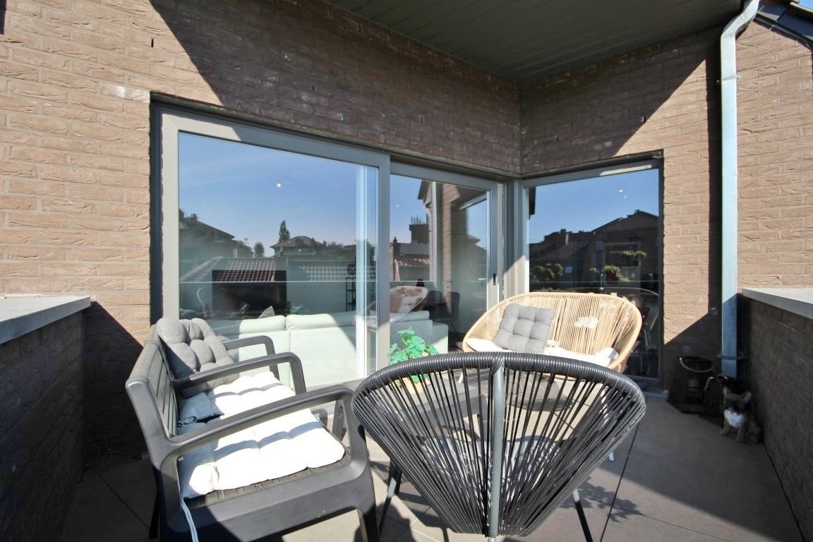 Duplexappartement op een zeer gunstige ligging midden in het centrum foto 22