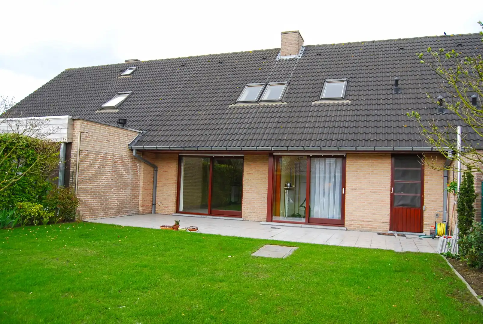 RUSTIG GELEGEN WONING MET TUIN EN GARAGE  foto 11