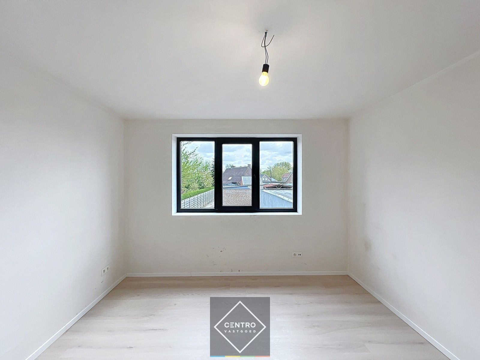 TOPAANBOD, halfopen  NB-woning met 3 slpks, ZUIDger. tuin, GARAGE én ZONNEPANELEN! foto 21