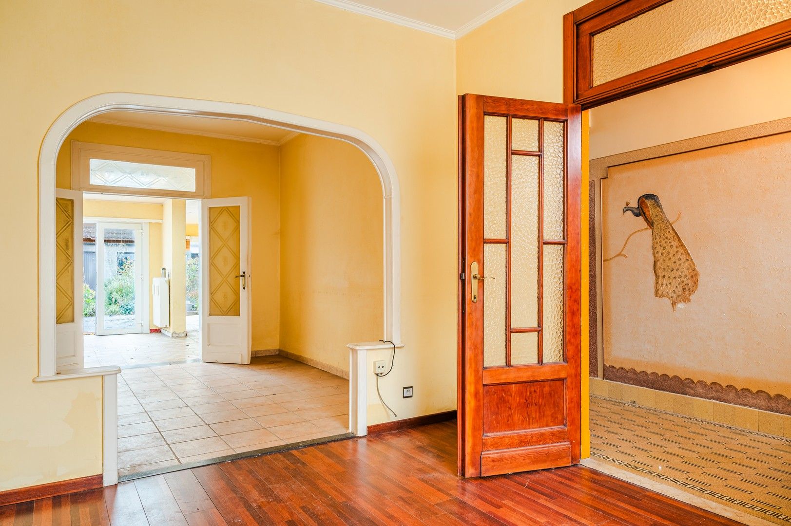 Te renoveren woning met garage foto 3