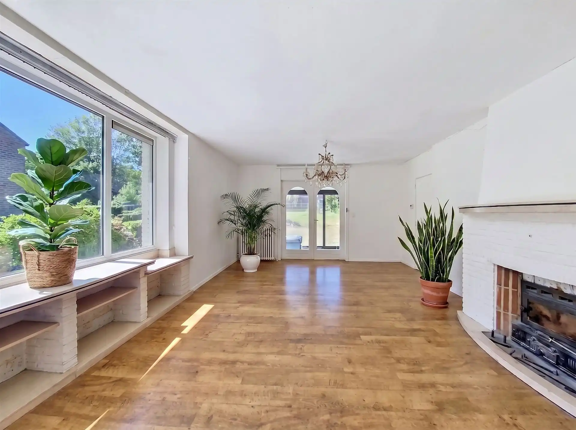 Prachtige te renoveren villa met ZW-gerichte tuin  foto 6