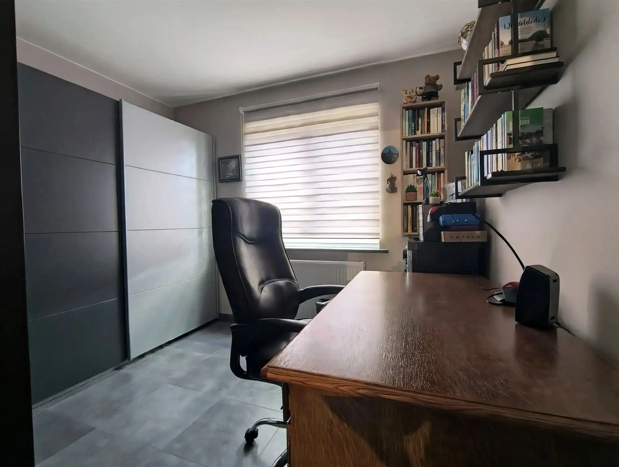 Appartement - Gelijkvloers - met 2 slaapkamers, groot terras en ondergrondse autostaanplaats foto 14