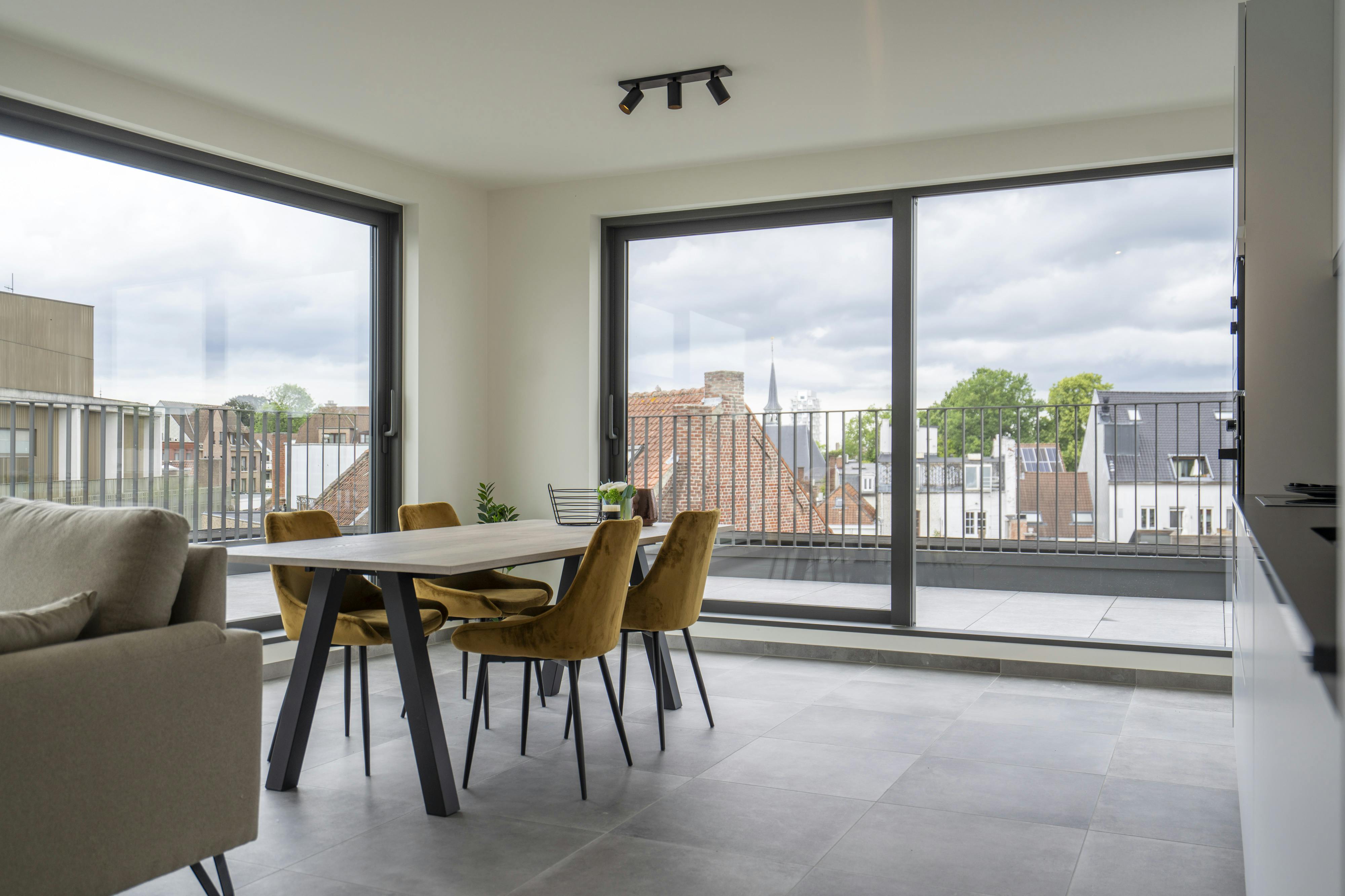 Instapklaar dakappartement / penthouse te koop in het centrum foto 28