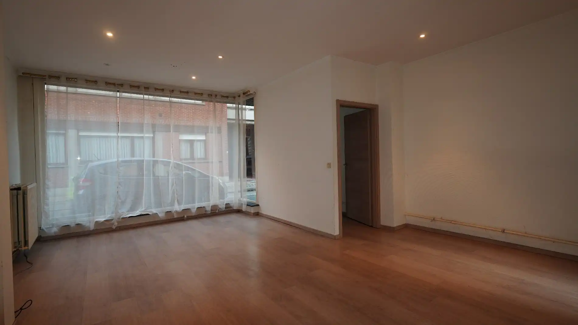 Gelijkvloers te huur in het centrum van Lokeren foto 2