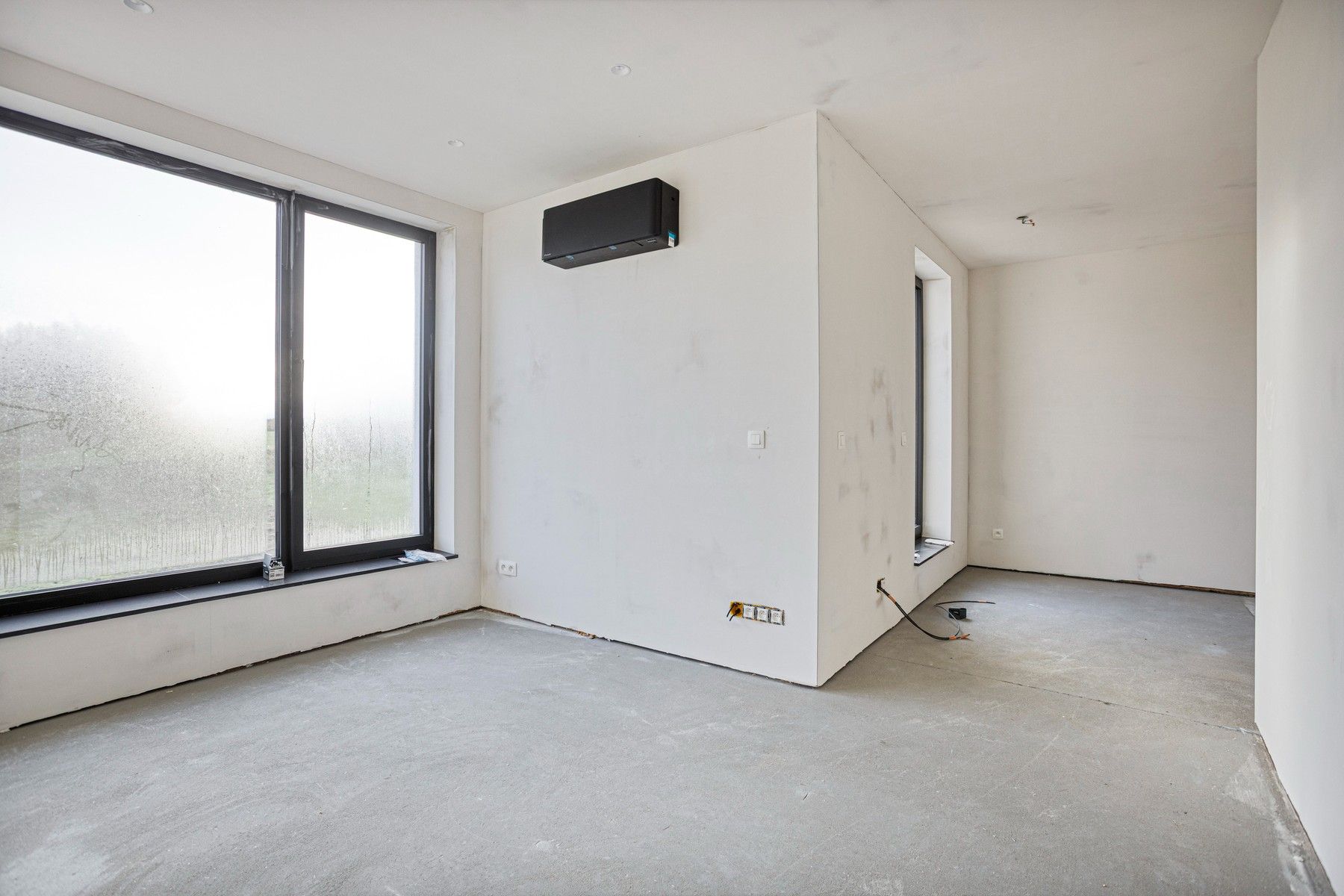 Moderne, af te werken woning op een perceel van 10a 58ca. foto 16