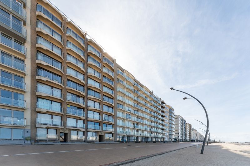 APPARTEMENT OP DE ZEEDIJK IN RECENT GEBOUW foto 26