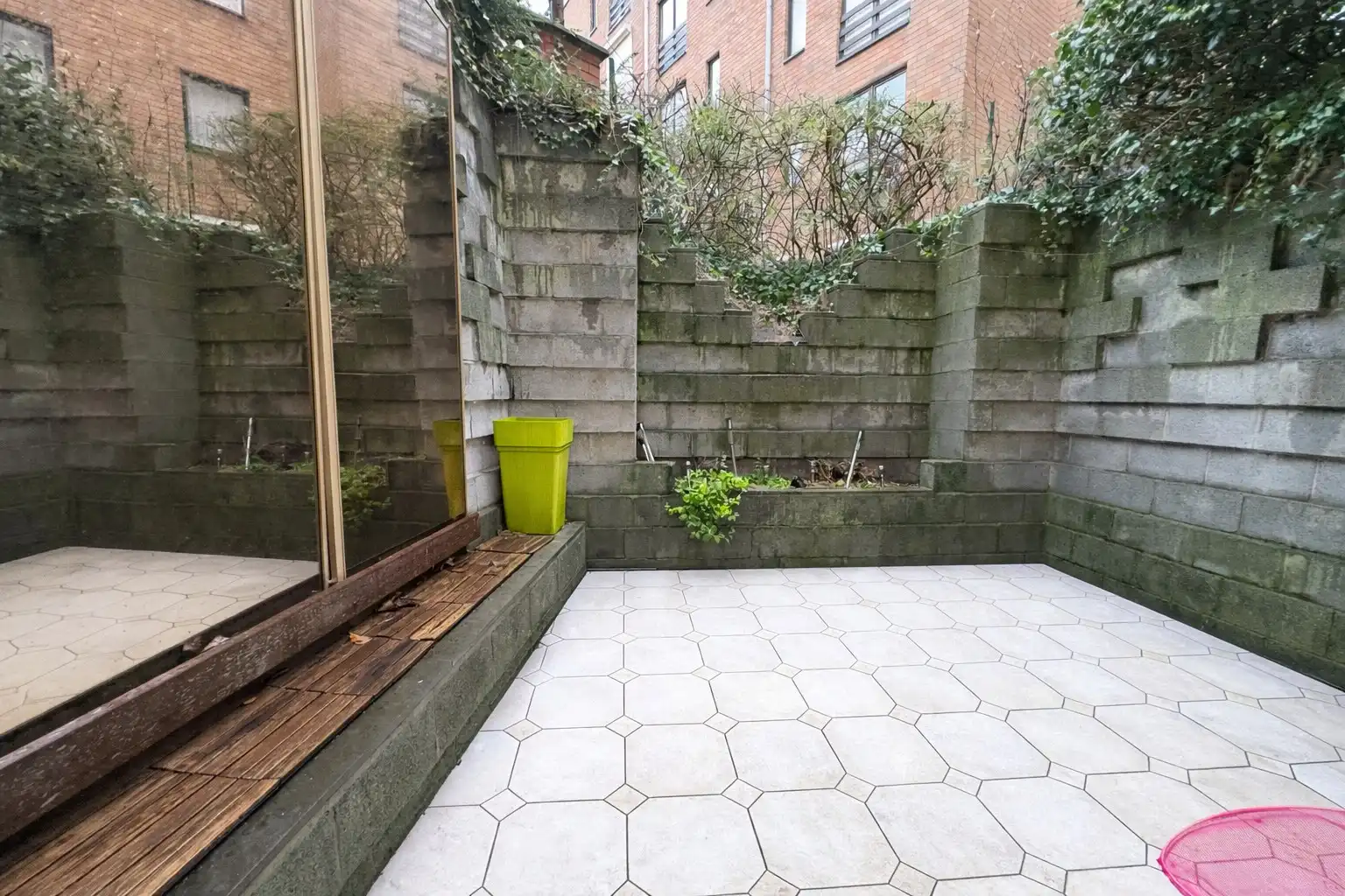 Instapklaar appartement met privé terras foto 5