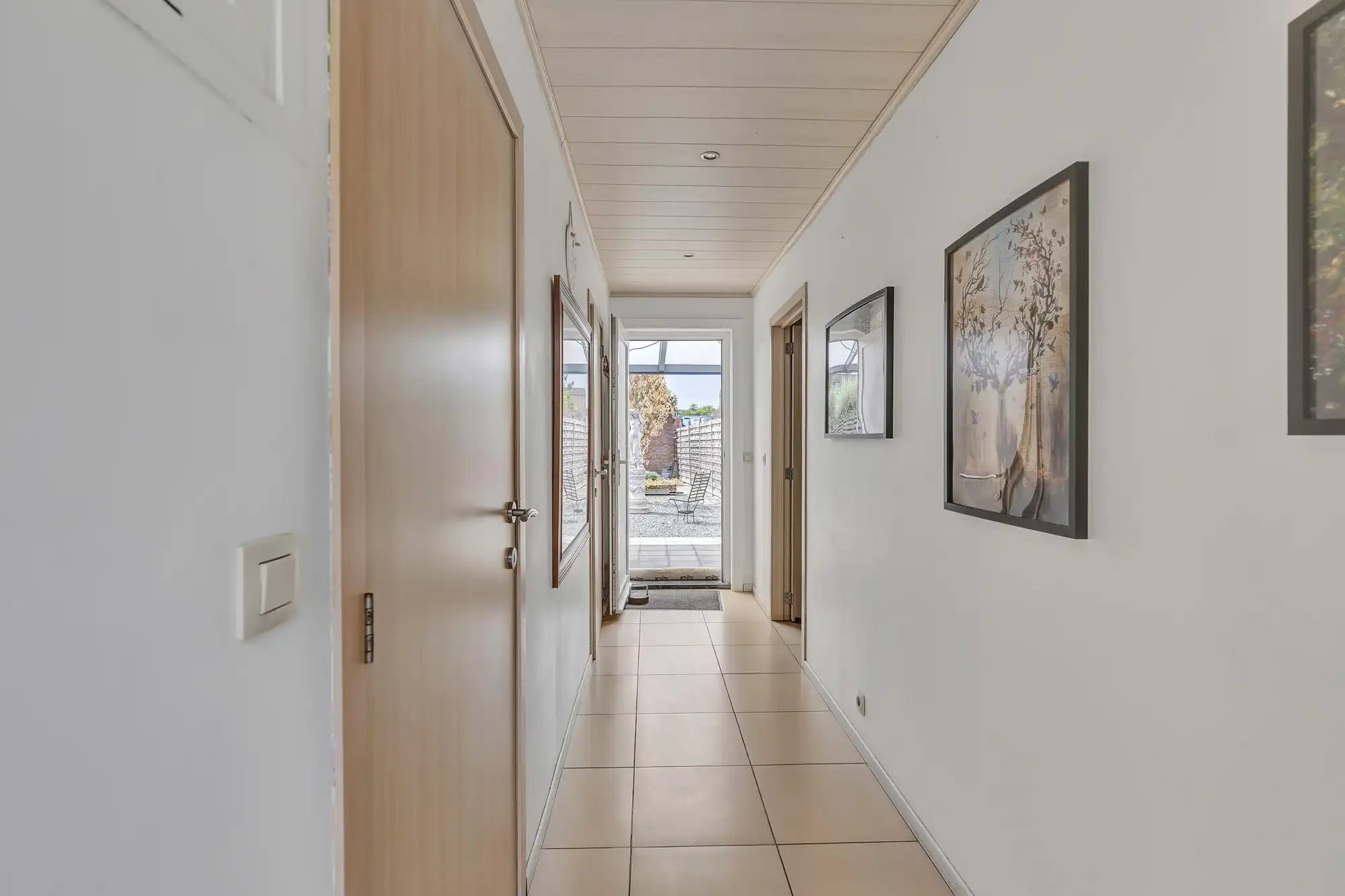Instapklare woning met ruime bijruimte en garage in Ninove foto 21