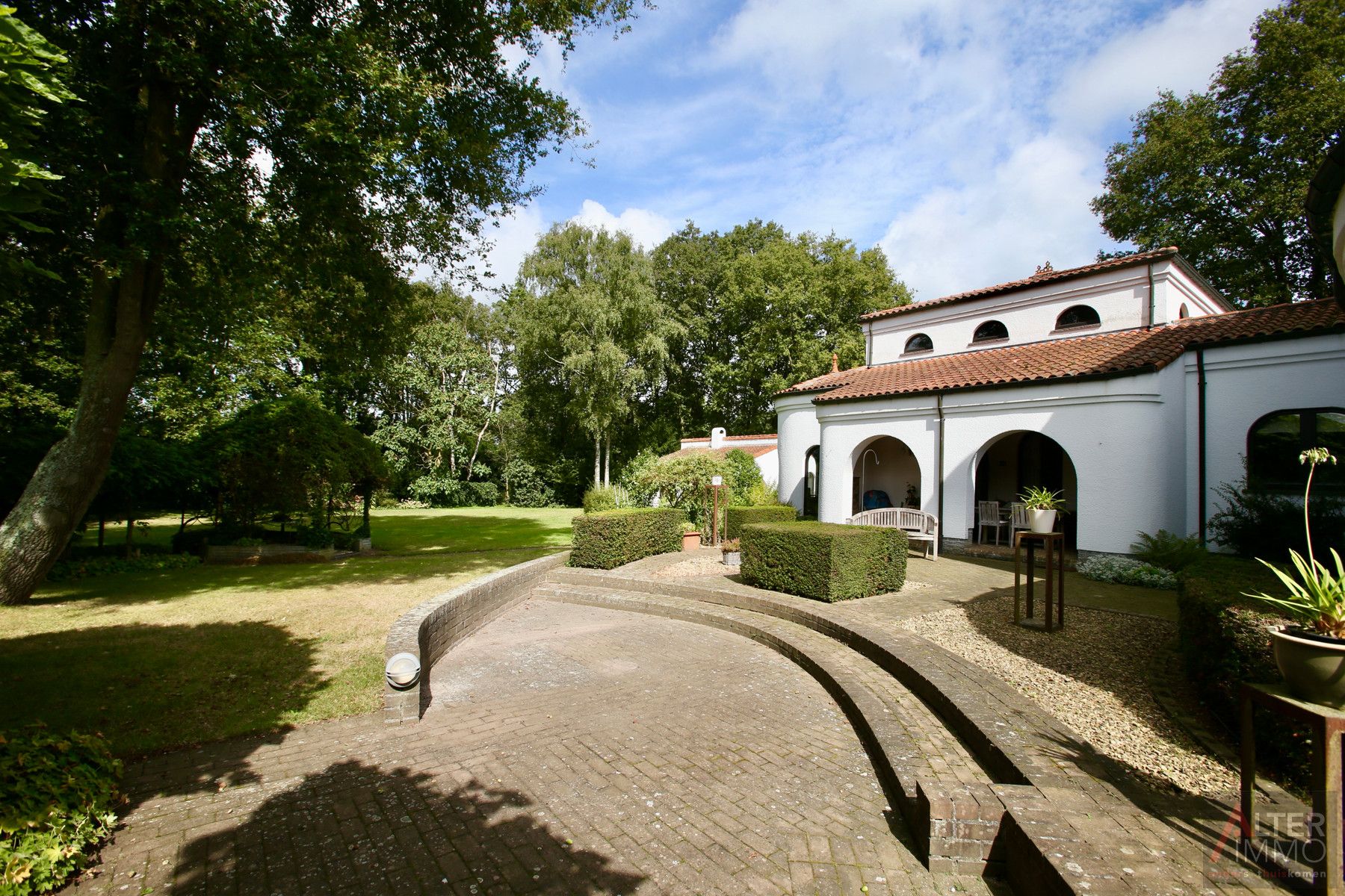 Unieke villa van meer dan 400 m² op een prachtig perceel van ca. 45 are! foto 30