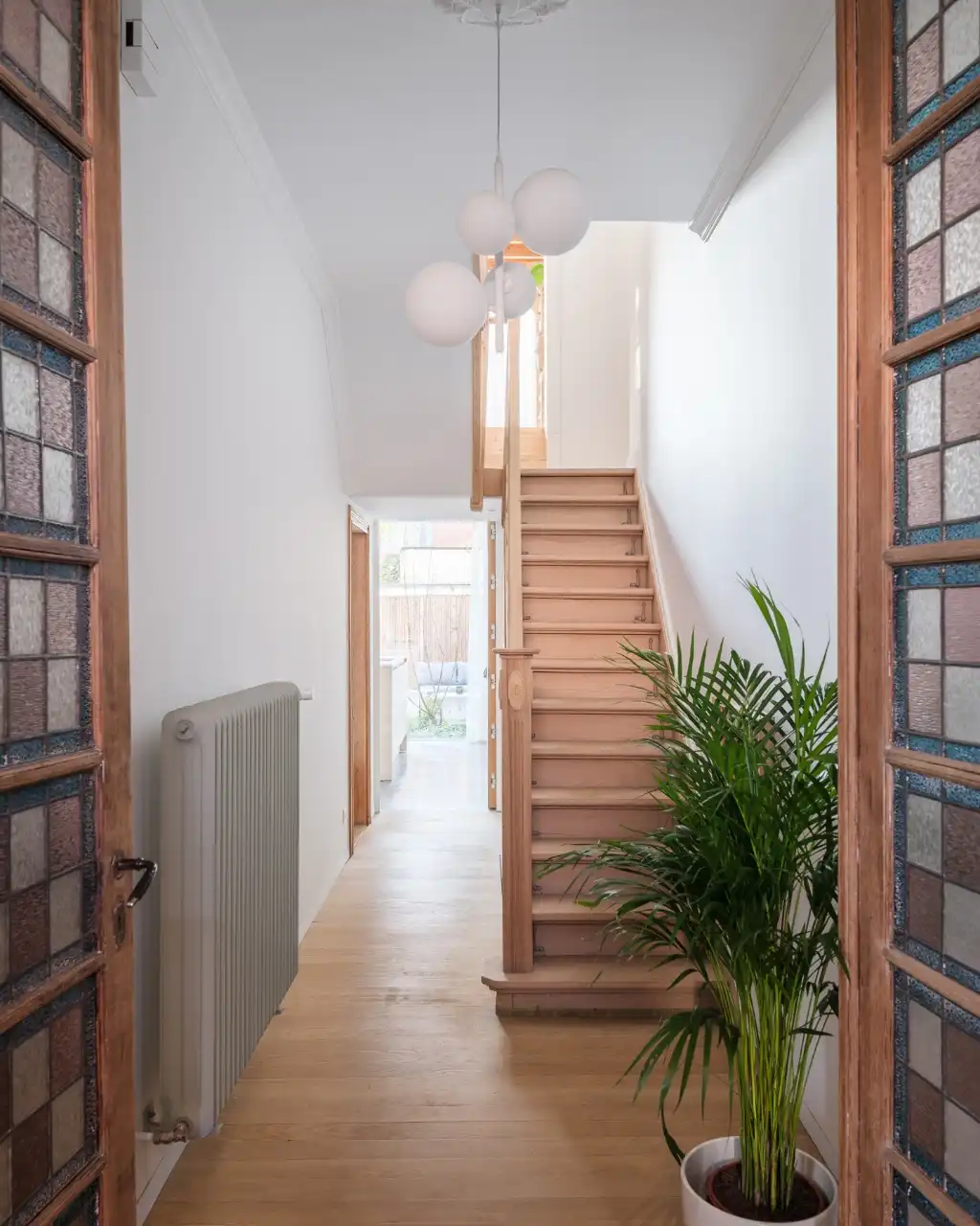 Prachtig gerenoveerde (Volt Architecten) interbellumwoning met vier slaapkamers, twee badkamers en zonnige stadstuin nabij de Bijloke. foto 14