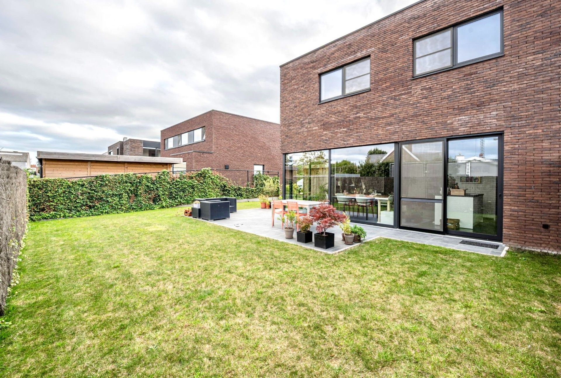 HALFOPEN BEN-WONING OP 323 M² foto 17