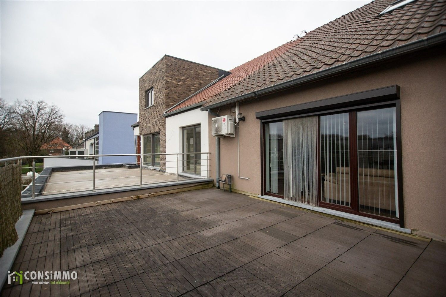 Ruim duplexappartement met 2 slaapkamers en 2 terrassen in Genk foto 15