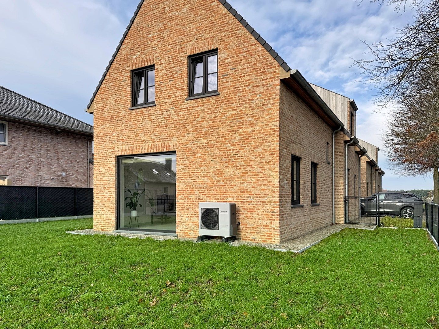 Prachtige en zéér ruime woning met kwaliteitsvolle afwerking foto 19