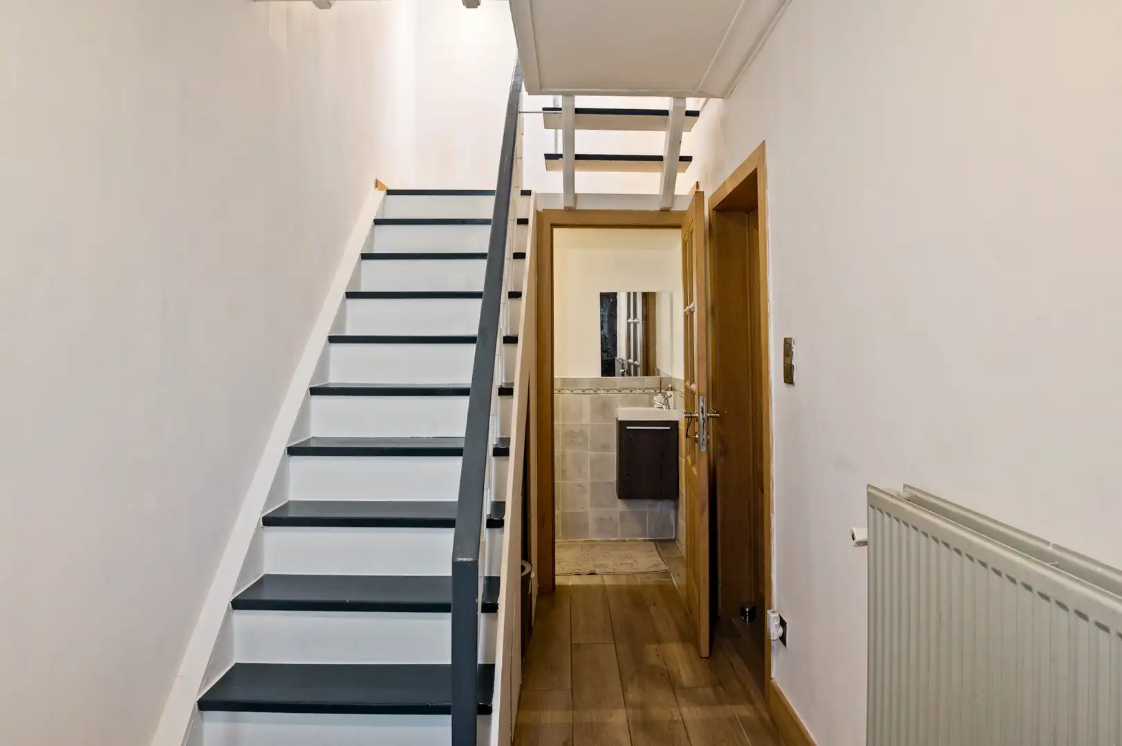 Ruime woning met tuin, polyvalente ruimte en zonnige tuin foto 10