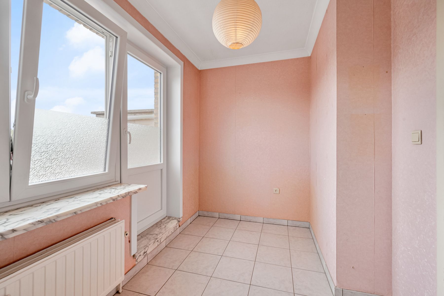 Op te frissen appartement met 2 slaapkamers en terras foto 8