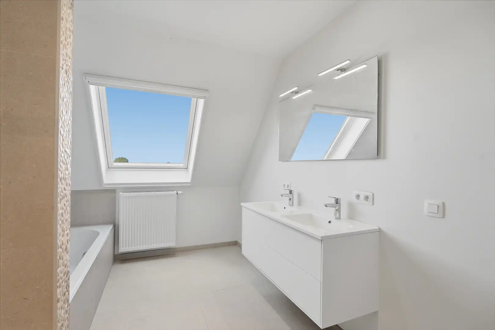 KIJKDAG 25 oktober van 10u tot 12u & 14u tot 16u - Ruim instapklaar nieuwbouwappartement (167 m²) met 3 slaapkamers en groot terras in centrum Eernegem foto 6