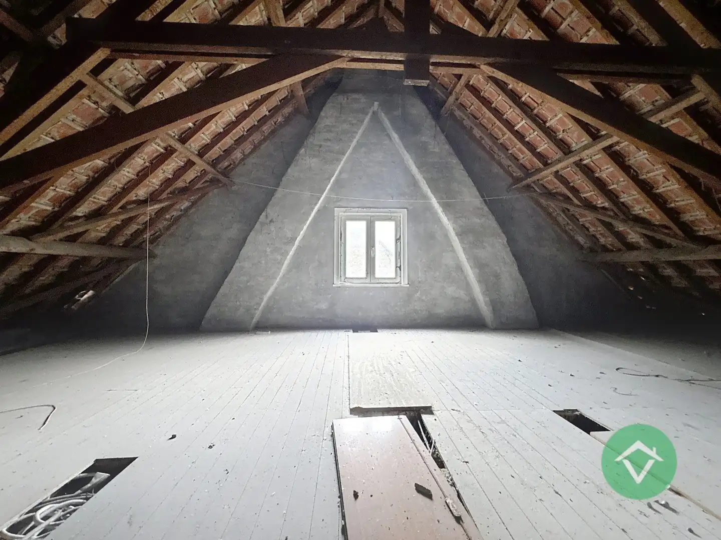Alleenstaande woning met naastliggend stuk bouwgrond en weide te Eernegem foto 31