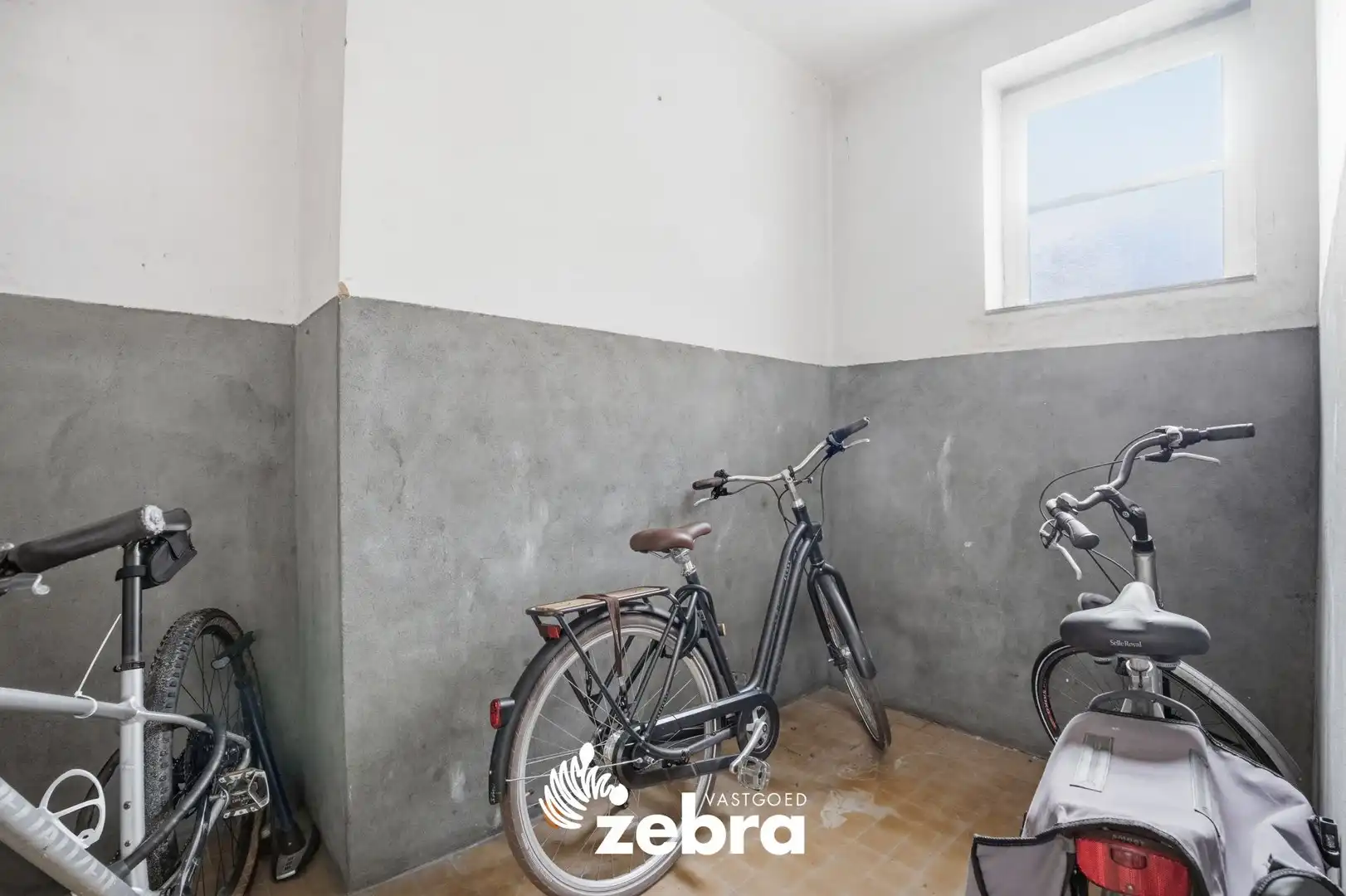 Te renoveren appartement op centrale ligging in Kortrijk! foto 14