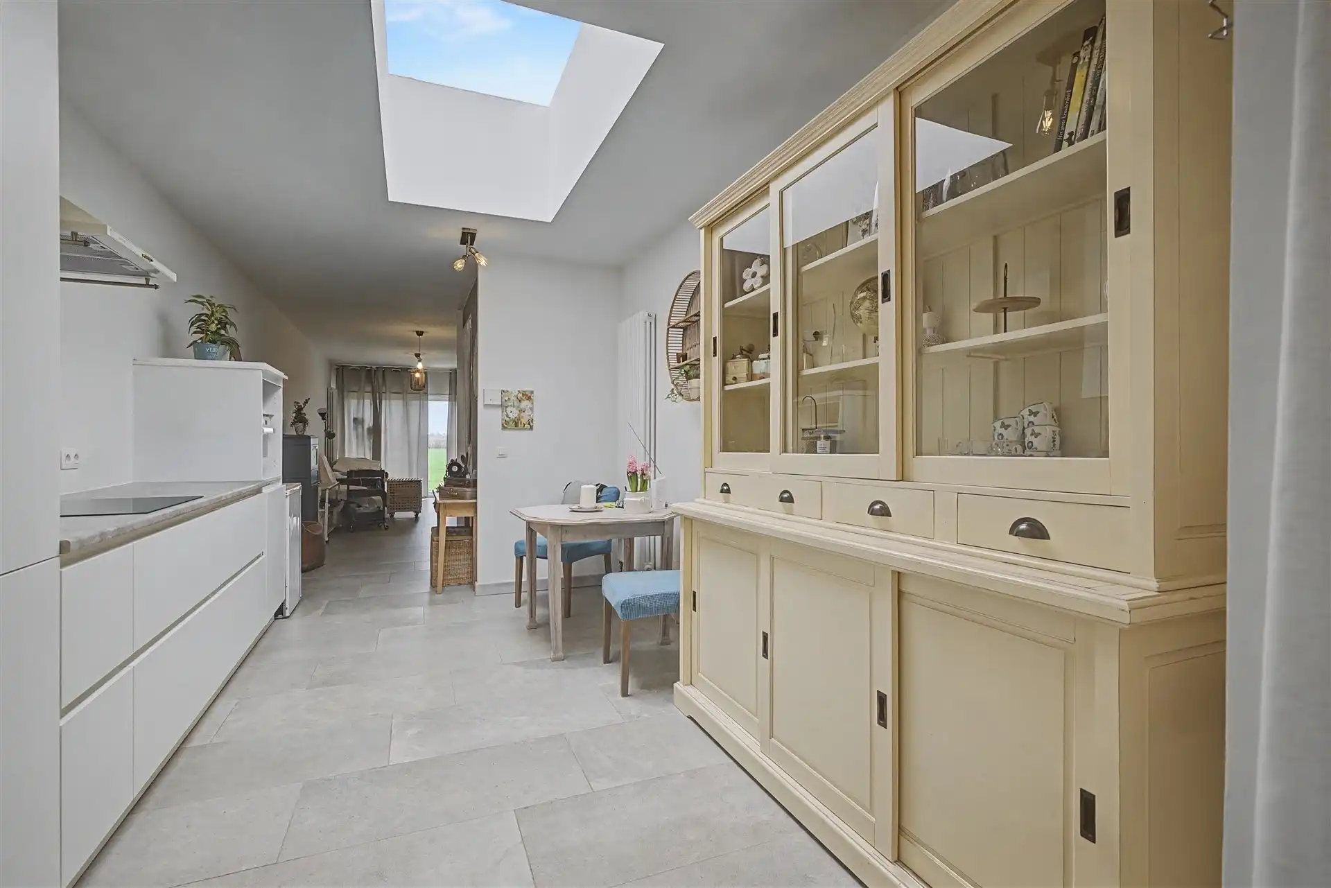 Charmante starterswoning met prachtig uitzicht foto 4