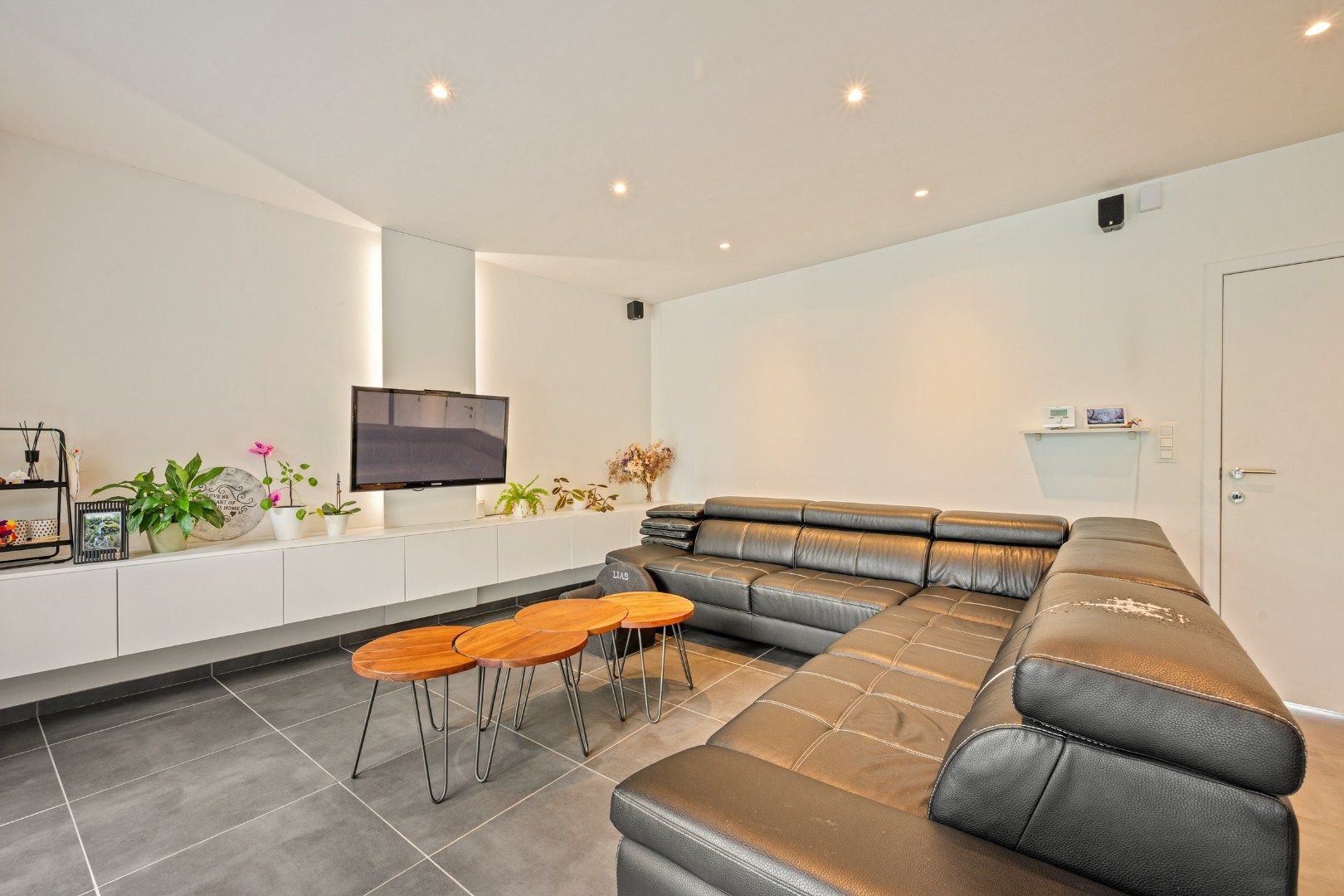 Instapklare, energiezuinige woning (2017) met zuidgerichte tuin en garage – centrum Ieper foto 4